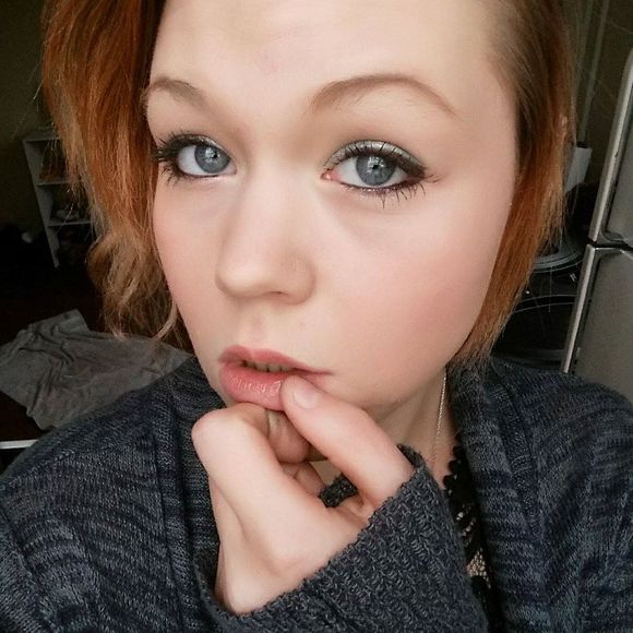 Meet your Posher, Erika - Picture 1 of 1